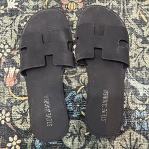 Steve Madden HADYN Jelly sandal in black